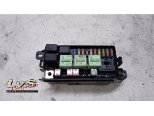 Used Fuse box Mini Clubman (R55) 1.6 Cooper D Price € 15,00 Margin scheme offered by LvS Carparts