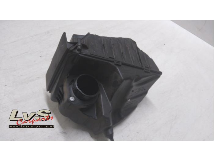 Gebrauchte Luftfiltergehäuse Renault Scénic III (JZ) 1.2 16V TCe 115 Energy Preis € 40,00 Margenregelung angeboten von LvS Carparts