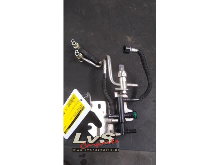 Fuel pressure sensor Ford Transit Connect 1.5 TDCi
