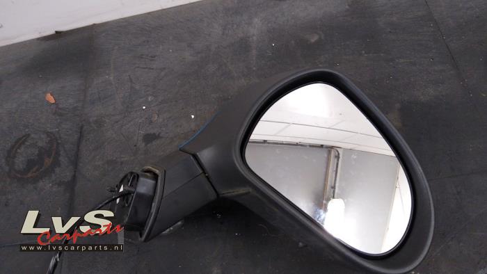 Wing mirror, right from a Peugeot 207/207+ (WA/WC/WM) 1.4 HDi 2008