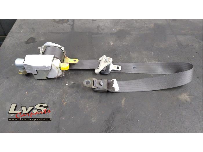 Seatbelt tensioner, left from a Daihatsu Sirion 2 (M3) 1.3 16V DVVT 2005