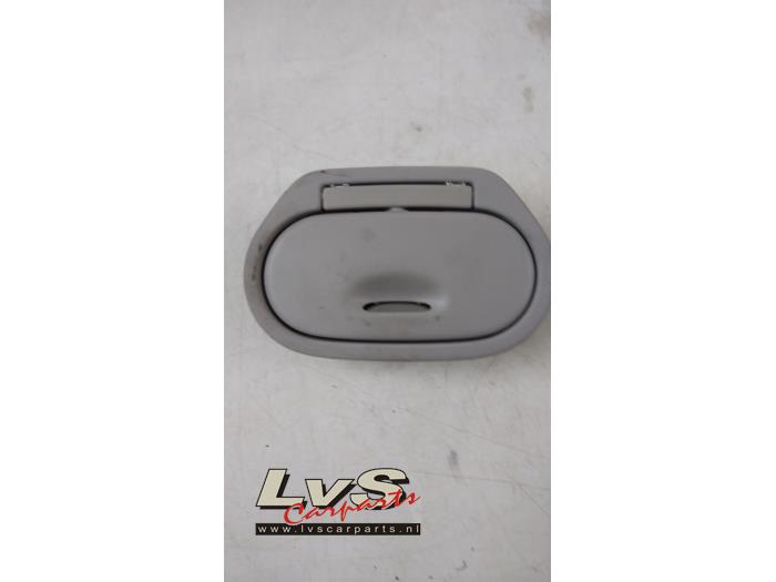 Usagé Divers Renault Grand Scénic III (JZ) Prix € 15,00 Règlement à la marge proposé par LvS Carparts