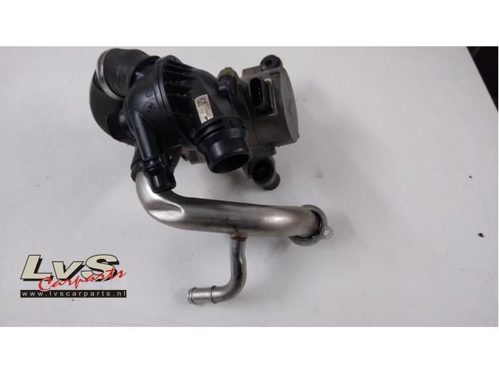 Usagé Pompe à eau BMW 1 serie (E87/87N) Prix € 195,00 Règlement à la marge proposé par LvS Carparts
