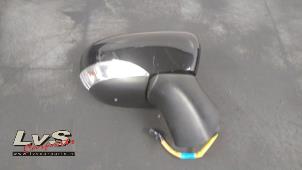 Used Wing mirror, right Renault Clio Price € 45,00 Margin scheme offered by LvS Carparts