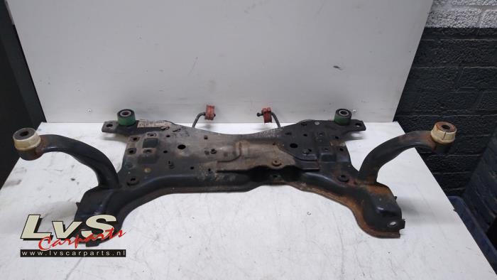 Usados Subchasis Ford Kuga I 2.0 TDCi 16V 140 Precio € 100,00 Norma de margen ofrecido por LvS Carparts