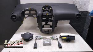 Usagé Set de airbag Opel Corsa D 1.0 Prix € 195,00 Règlement à la marge proposé par LvS Carparts