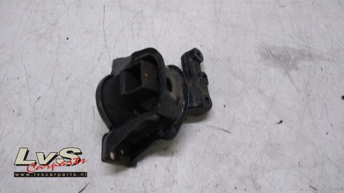 Used Engine mount Peugeot 208 I (CA/CC/CK/CL) 1.4 HDi Price € 15,00 Margin scheme offered by LvS Carparts