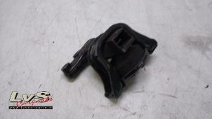 Engine mount from a Peugeot 208 I (CA/CC/CK/CL) 1.4 HDi 2012