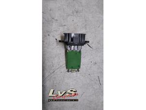 Used Heater resistor Renault Twingo III (AH) 1.0 SCe 70 12V Price € 15,00 Margin scheme offered by LvS Carparts