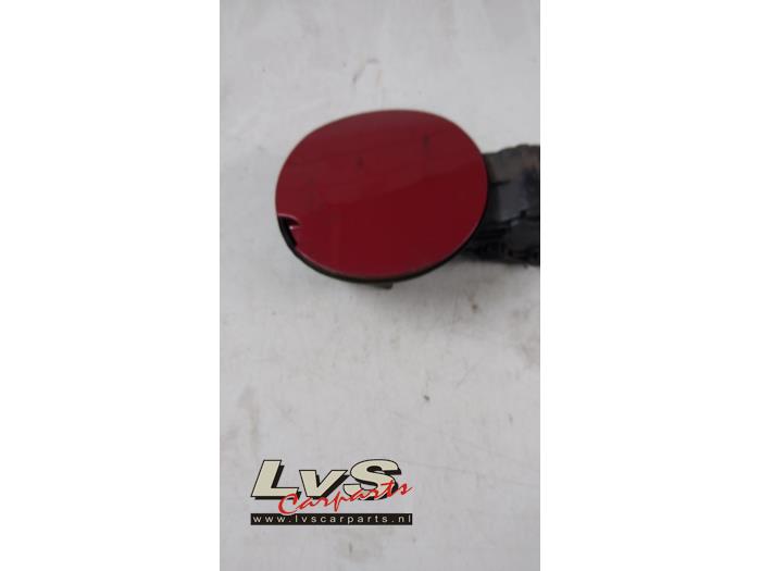 Tank cap cover from a Renault Megane III Coupe (DZ) 1.2 16V TCE 130 Start & Stop 2014
