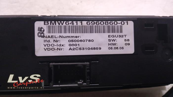 Panel de control de calefacción de un BMW 1 serie (E87/87N) 118d 16V 2005