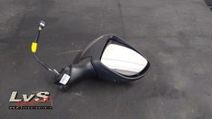 Used Wing mirror, right Renault Clio IV (5R) 1.2 TCE 16V GT EDC Price € 75,00 Margin scheme offered by LvS Carparts