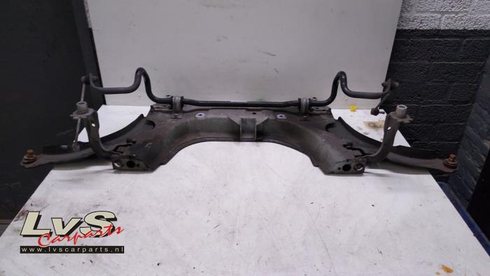 Used Subframe Renault Clio IV (5R) 1.2 TCE 16V GT EDC Price € 40,00 Margin scheme offered by LvS Carparts