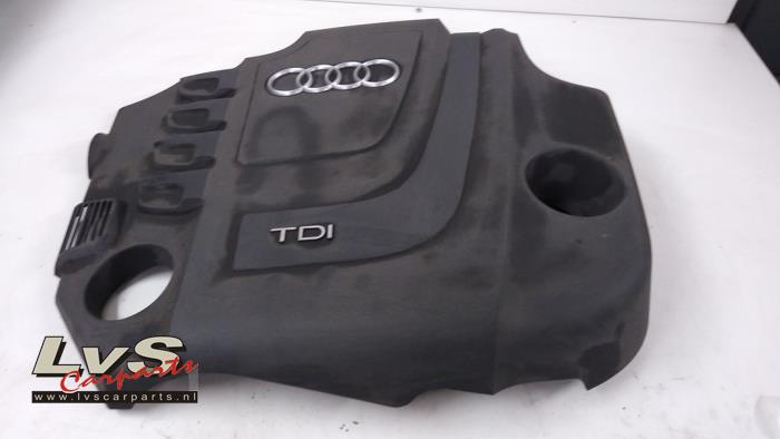 Engine cover from a Audi A6 Avant (C6) 2.0 TDI 16V 2009