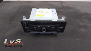 Used Radio CD player Audi A4 (B8) 1.8 TFSI 16V Price € 150,00 Margin scheme offered by LvS Carparts