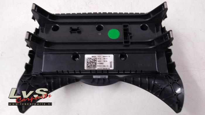 Panel de control de calefacción de un MINI Mini (F56) 1.2 12V One 2016