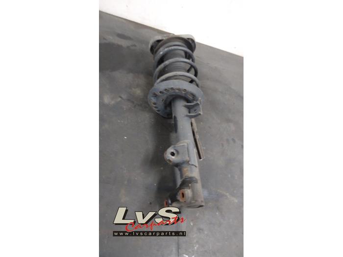 Front shock absorber, right from a Mercedes-Benz E (W212) E-220 CDI 16V BlueEfficiency,BlueTEC 2009