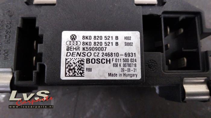 Heater resistor from a Audi Q5 (8RB) 2.0 TFSI 16V Quattro 2009