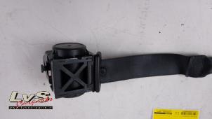 Used Rear seatbelt, right BMW 1 serie (F20) 120d 2.0 16V Price € 20,00 Margin scheme offered by LvS Carparts