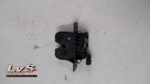 Used Tailgate lock mechanism Dacia Duster (HS) 1.5 dCi Price € 55,00 Margin scheme offered by LvS Carparts
