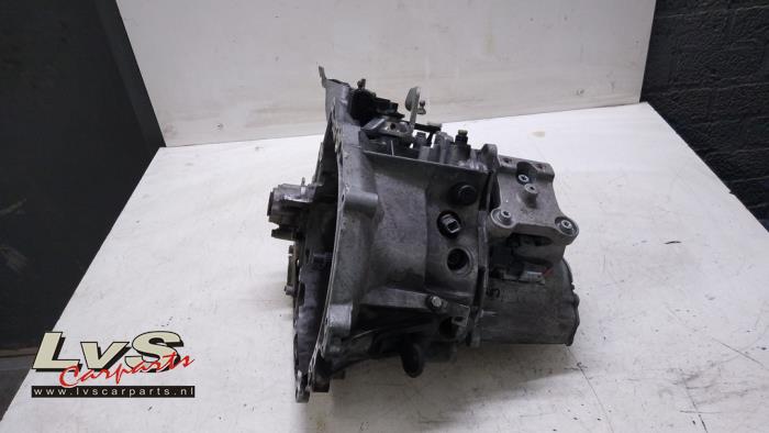 Usagé Boîte de vitesse Peugeot 2008 (CU) 1.5 BlueHDi 100 Prix € 638,00 Règlement à la marge proposé par LvS Carparts