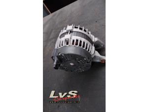 Dynamo van een Mercedes-Benz C (W205) C-180 1.6 16V 2018