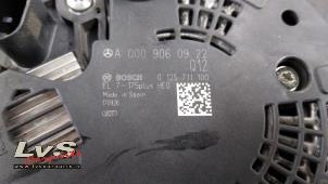 Dynamo van een Mercedes-Benz C (W205) C-180 1.6 16V 2018