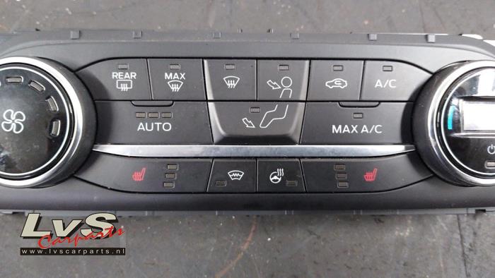 Air conditioning control panel from a Ford Fiesta 7 1.0 EcoBoost 12V 2020