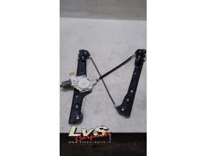Used Window mechanism 4-door, front right BMW 3 serie (E90) 318i 16V Price € 35,00 Margin scheme offered by LvS Carparts