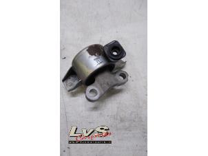 Used Engine mount Opel Corsa E 1.2 16V Price € 15,00 Margin scheme offered by LvS Carparts
