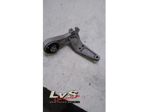 Used Engine mount Opel Corsa E 1.2 16V Price € 30,00 Margin scheme offered by LvS Carparts
