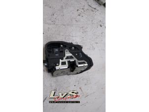Used Rear door mechanism 4-door, right BMW 3 serie (E90) 318i 16V Price € 40,00 Margin scheme offered by LvS Carparts