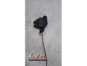 Used Tailgate lock mechanism BMW 3 serie (E90) 318i 16V Price € 8,00 Margin scheme offered by LvS Carparts