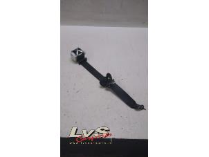 Used Front seatbelt, right BMW 1 serie (F20) 120d 2.0 16V Price € 22,50 Margin scheme offered by LvS Carparts