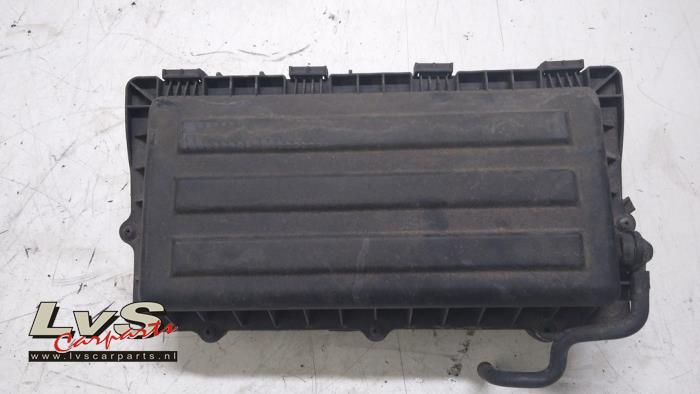 Begagnade Luftfilterhus Seat Ibiza IV (6J5) 1.6 16V Pris € 30,00 Marginaltabell erbjuds av LvS Carparts