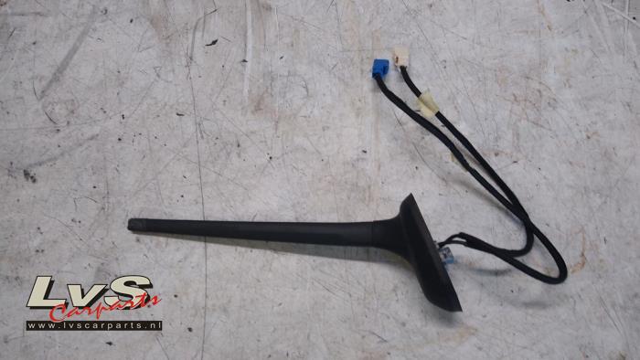 Używane Antena Fiat 500L (199) 1.4 Turbo 16V Cena € 25,00 Procedura marży oferowane przez LvS Carparts