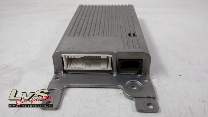 Module (miscellaneous) from a BMW 3 serie Touring (E91) 318i 16V 2007