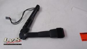 Used Seatbelt tensioner, right BMW 3 serie Touring (E91) 318i 16V Price € 40,00 Margin scheme offered by LvS Carparts