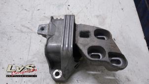 Used Engine mount Mercedes A (W176) 1.6 A-180 16V Price € 19,00 Margin scheme offered by LvS Carparts