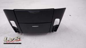 Gebrauchte Aschenbecher vorne Kia Cee'd Sporty Wagon (EDF) 1.4 16V Preis € 22,00 Margenregelung angeboten von LvS Carparts
