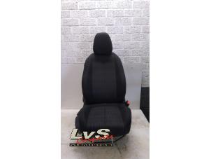 Używane Fotel prawy Peugeot 308 (L3/L8/LB/LH/LP) 1.6 HDi Cena € 150,00 Procedura marży oferowane przez LvS Carparts