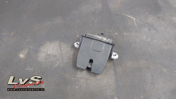 Tailgate lock mechanism from a Ford C-Max (DXA) 1.0 Ti-VCT EcoBoost 12V 100 Van 2012