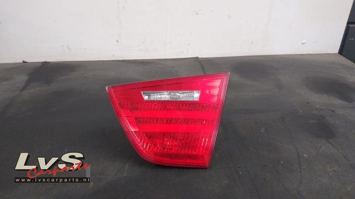 Taillight, right from a BMW 3 serie Touring (E91) 318d 16V 2009