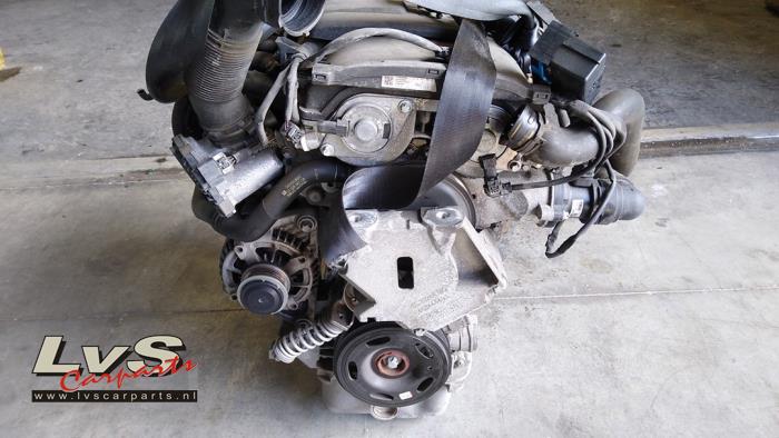Engine from a Opel Corsa E 1.2 16V 2016