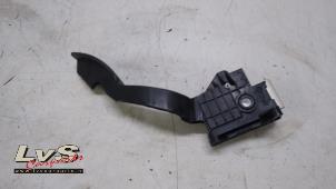 Used Accelerator pedal Opel Corsa E 1.2 16V Price € 15,00 Margin scheme offered by LvS Carparts