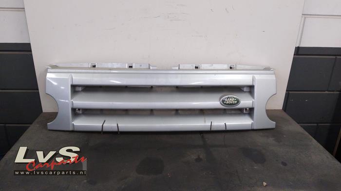 Używane Grill Landrover Discovery III (LAA/TAA) 2.7 TD V6 Cena € 75,00 Procedura marży oferowane przez LvS Carparts