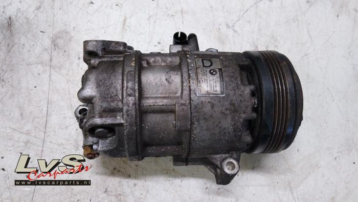 Air conditioning pump from a BMW X3 (E83) 2.0d 16V 2005