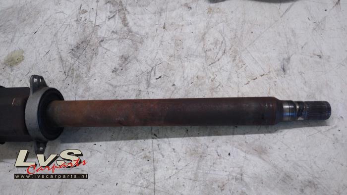 Front drive shaft, right from a Volvo V70 (BW) 2.0 D4 16V 2014