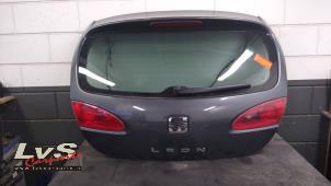 Used Tailgate Seat Leon (1P1) 1.4 TSI 16V Price € 90,00 Margin scheme offered by LvS Carparts