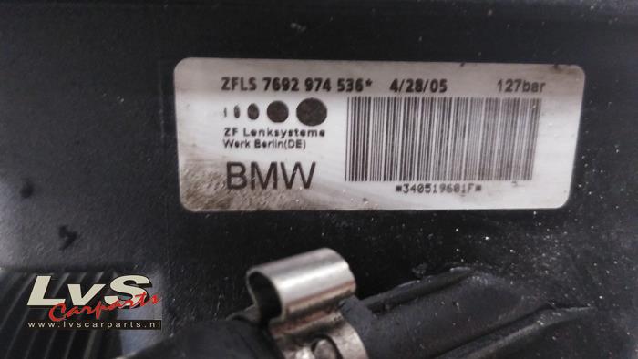 Bomba de dirección asistida de un BMW 3 serie Touring (E91) 318d 16V 2009